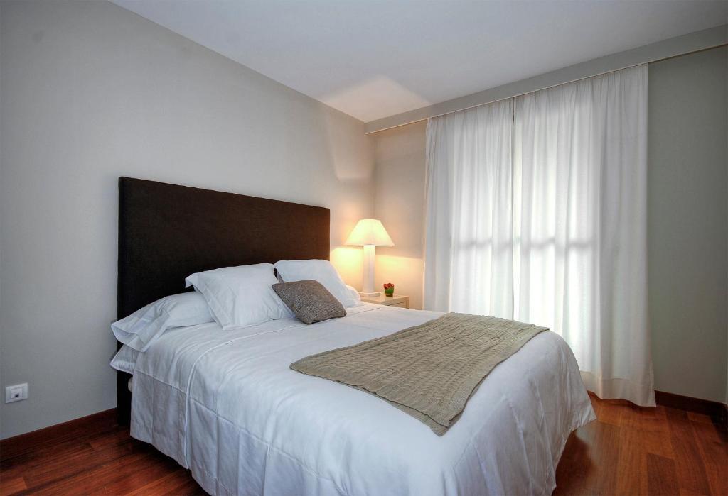 Apartamentos Fuencarral Luxury Madrid Værelse billede